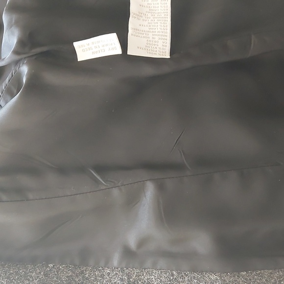 JONES NEW YORK, s.10, grey color jacket. Like new. - Picture 9 of 9